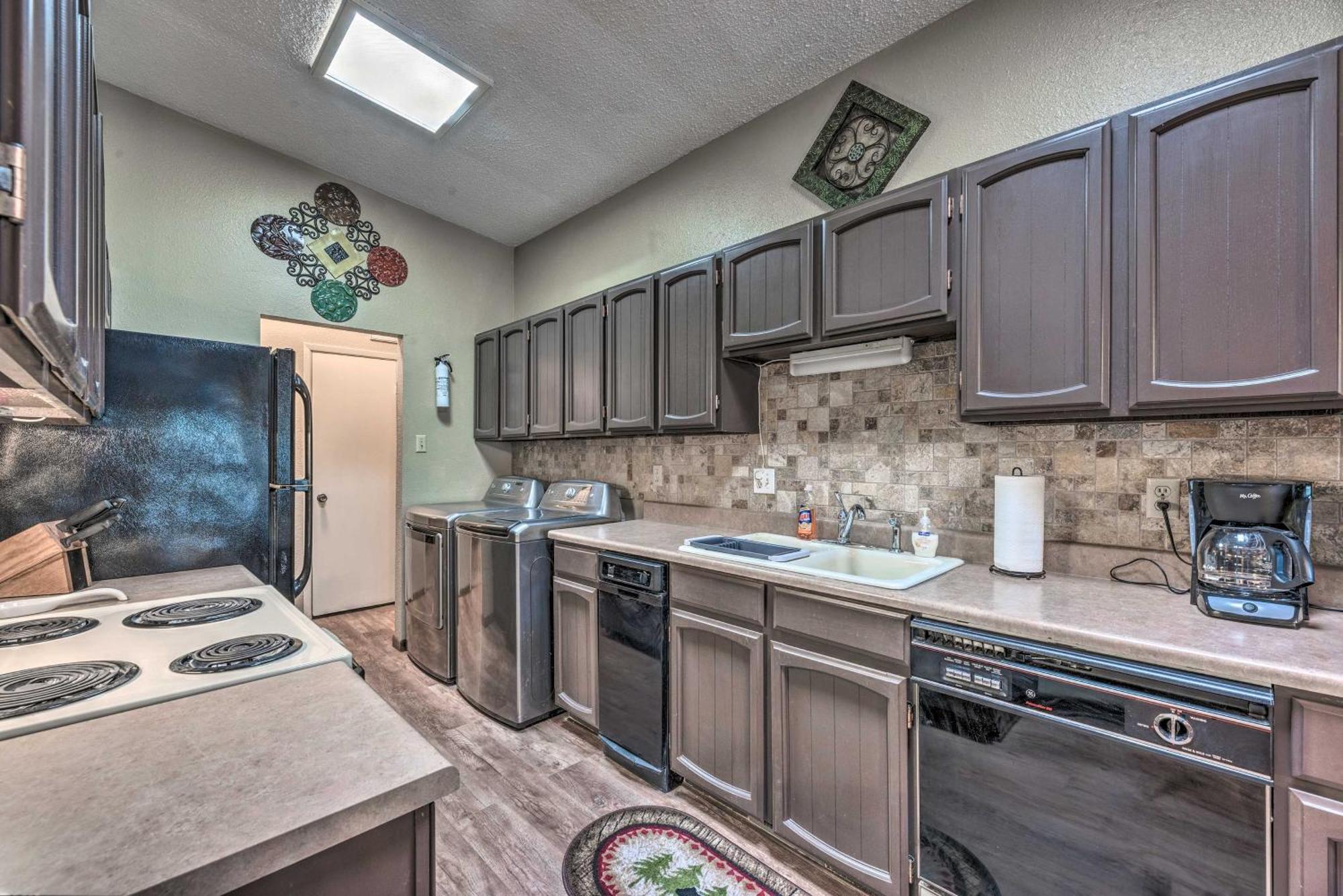 Alto Condo With Deck 2 Mi To Ruidoso Winter Park! Zewnętrze zdjęcie